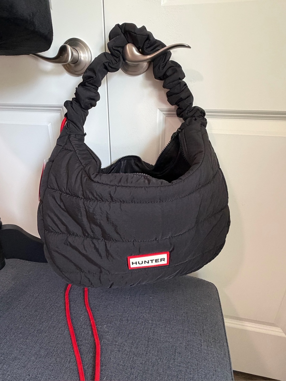 NEW Hunter Weather Proof Quilted Shoulder Bag (Black) - Picture 1 of 12
